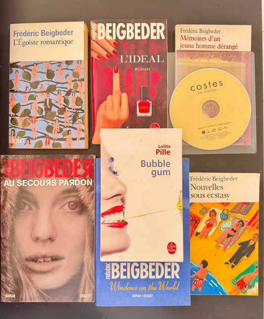 Box « littérature & lounge » 100 % vibes 90s–2000s autour de Frédéric Beigbeder