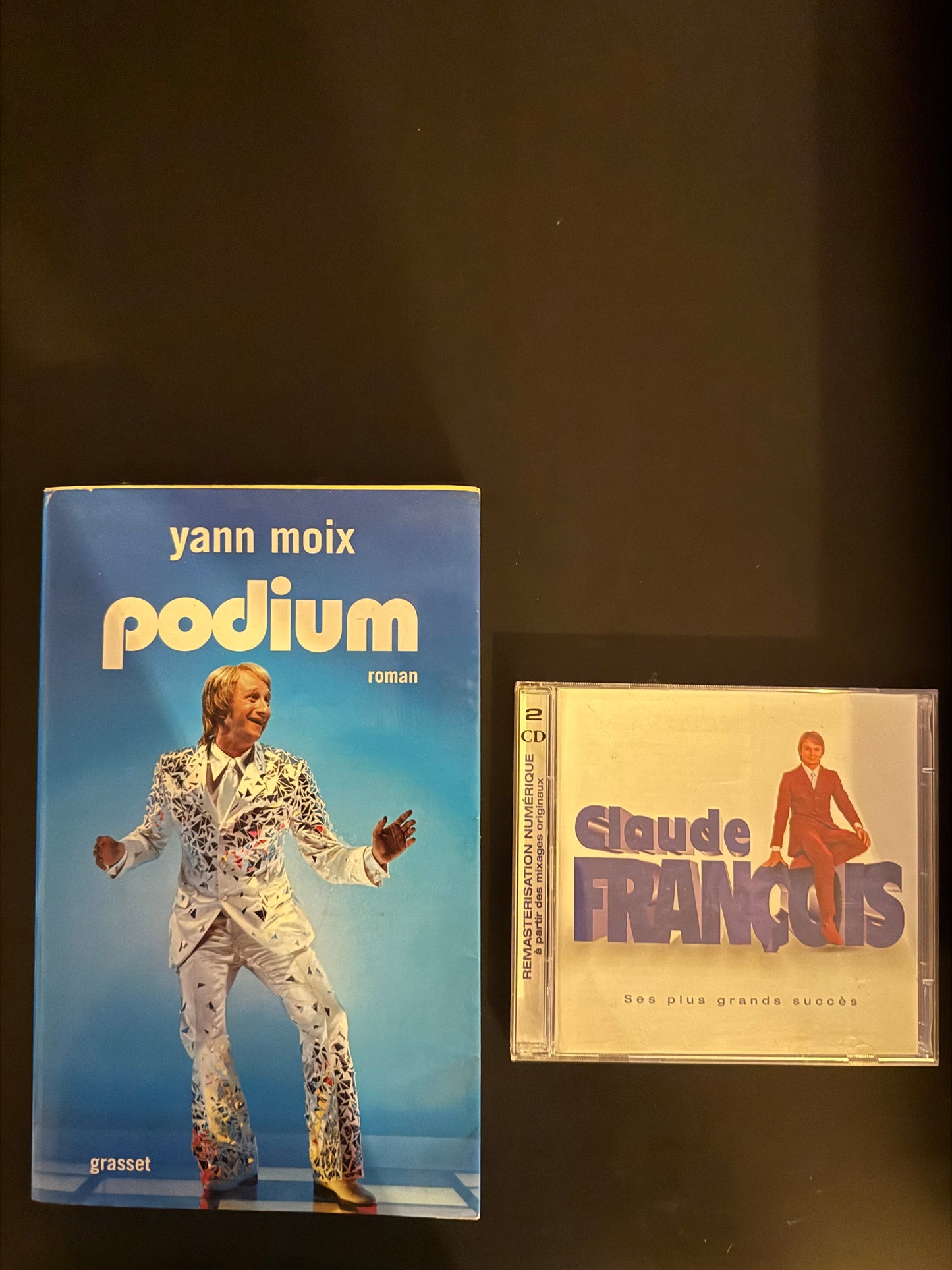 Podium × Claude François – livre de Yann Moix + 2CD Ses plus grands succès