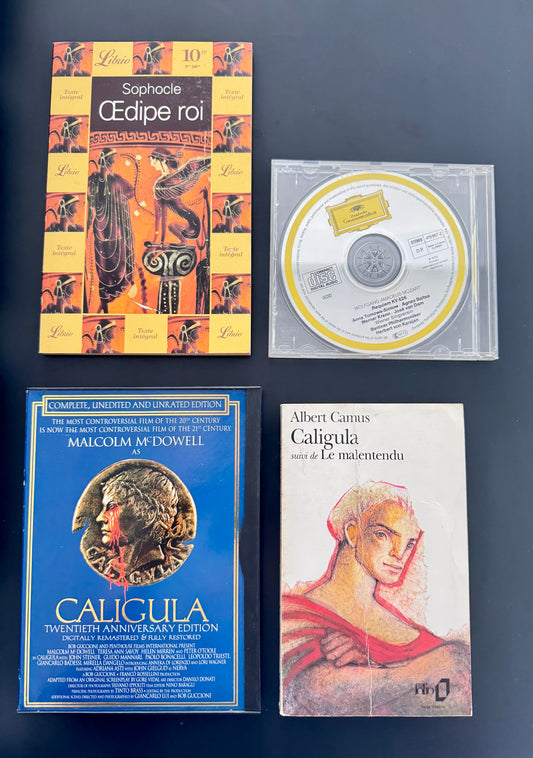 Pack Tragédies — Sophocle Œdipe roi (Librio) + Camus Caligula (Folio) + Caligula (DVD – Twentieth Anniversary Edition, import) + Mozart Requiem K.626 (CD Deutsche Grammophon)